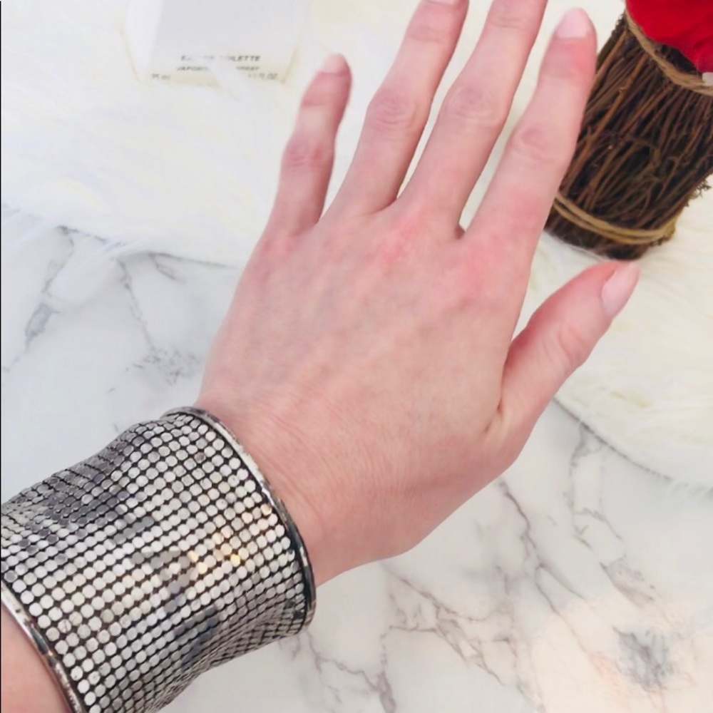 💯 Authentic CHANEL Chainmail  Rare Vintage Cuff.